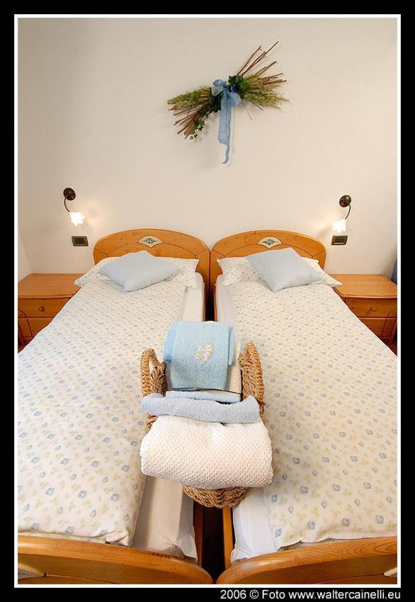 Appartamento Rose Di Bosco Predazzo Δωμάτιο φωτογραφία